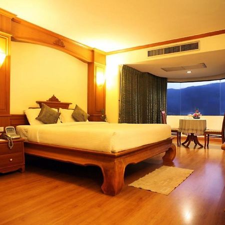 Furama Chiang Mai Hotel Luaran gambar