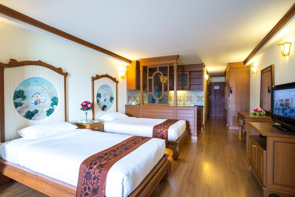 Furama Chiang Mai Hotel Luaran gambar