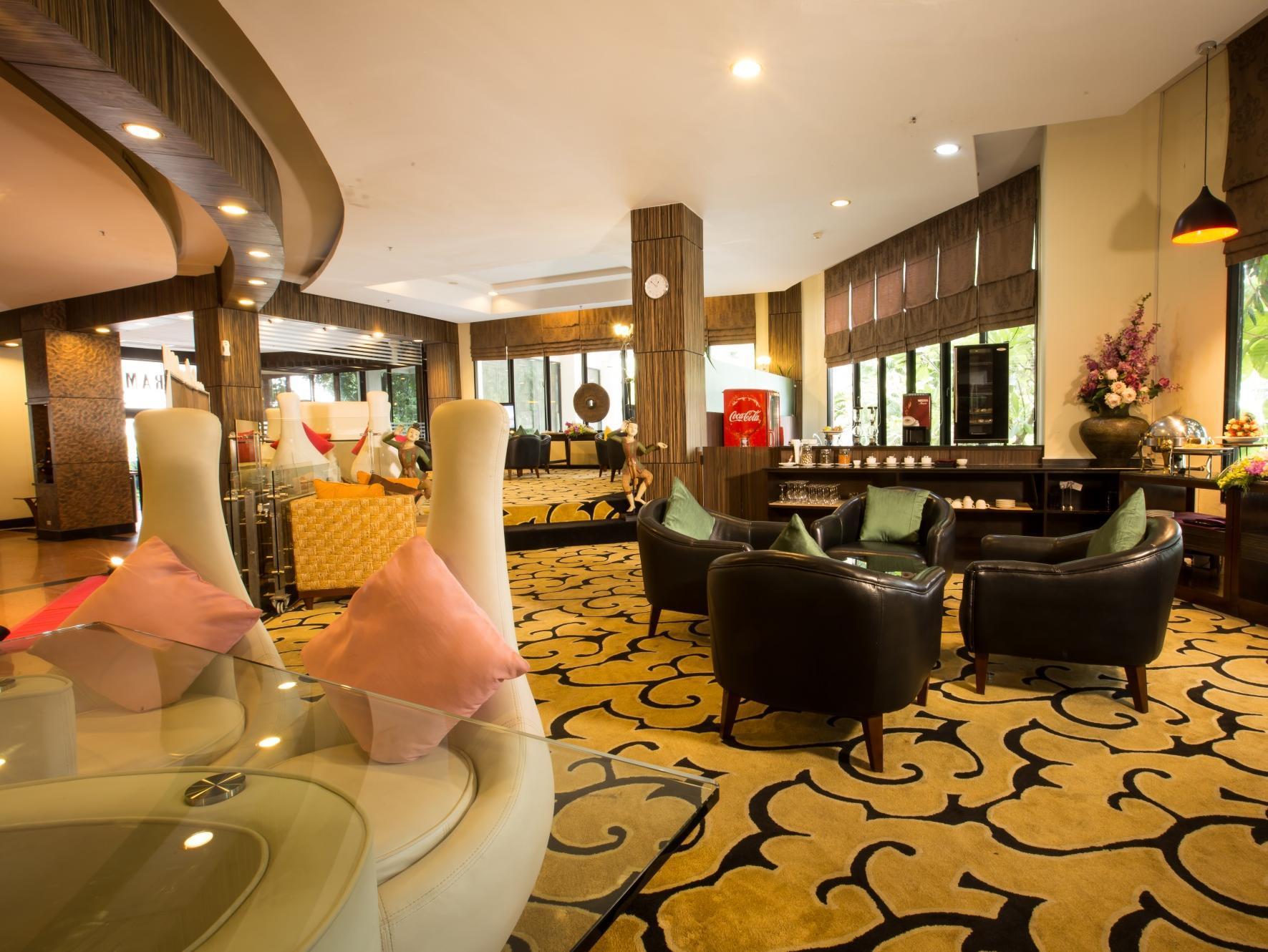 Furama Chiang Mai Hotel Luaran gambar