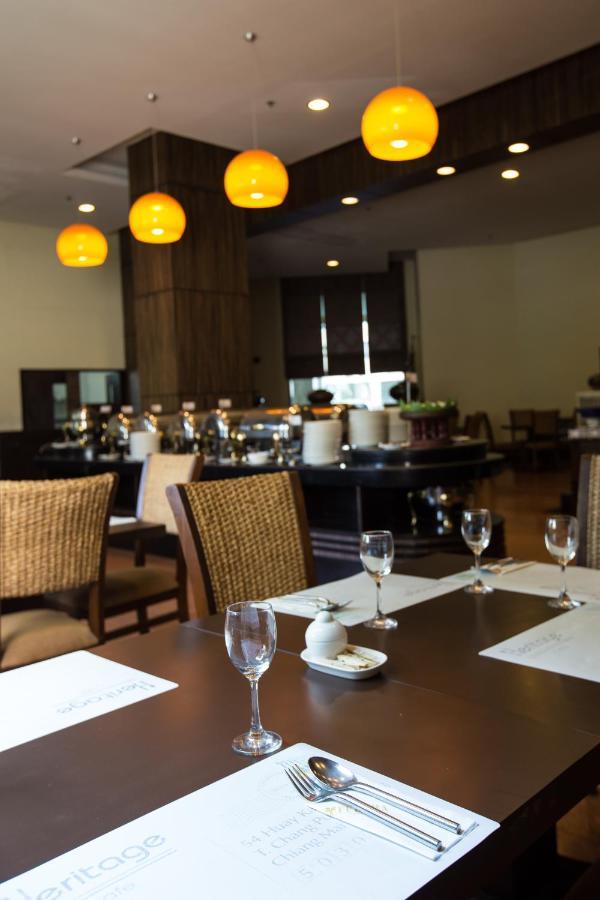 Furama Chiang Mai Hotel Luaran gambar