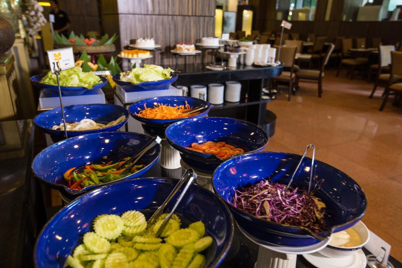 Furama Chiang Mai Hotel Luaran gambar