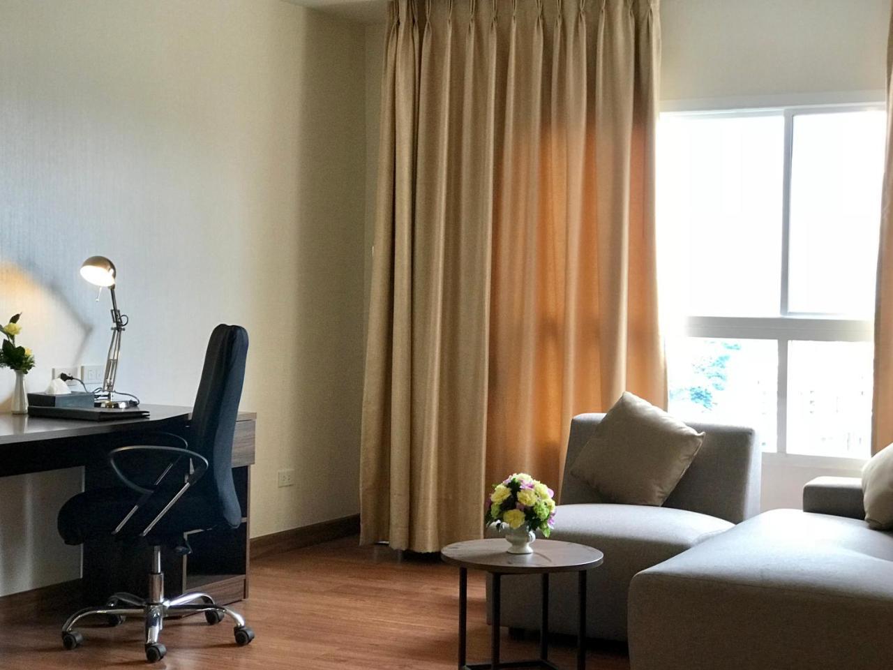 Furama Chiang Mai Hotel Luaran gambar